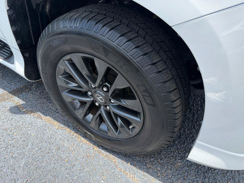 Used 2020 Lexus GX 460 Premium w/ Premium Package AWD/4WD image 10