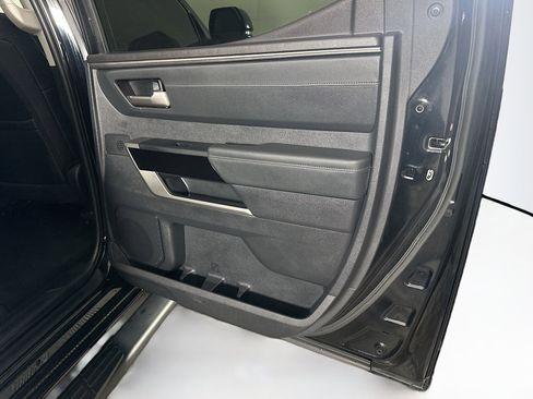 Used 2023 Toyota Tundra Limited image 28