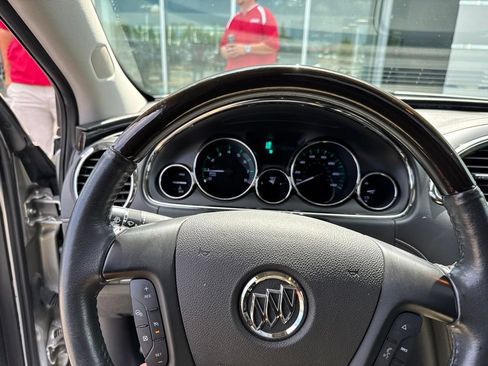 Used 2017 Buick Enclave Premium w/ Experience Buick Package FWD image 19