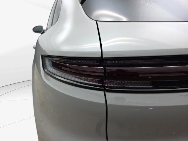 Used 2024 Porsche Cayenne AWD/4WD image 32