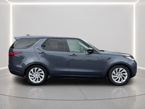 Certified 2025 Land Rover Discovery S AWD/4WD image 6
