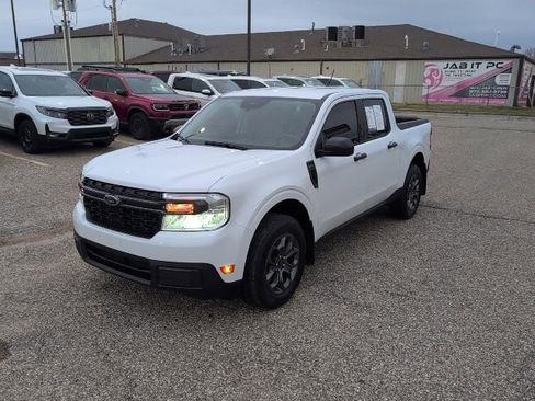 Used 2023 Ford Maverick XLT image 15