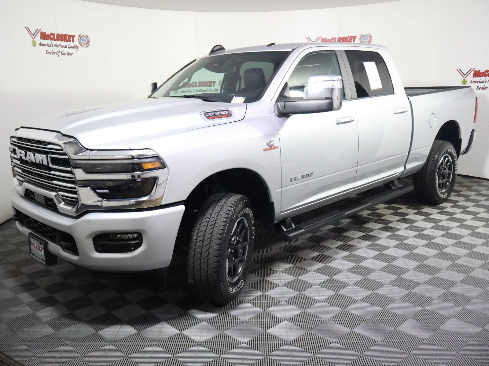 Used 2026 RAM 2500 Laramie AWD/4WD image 23
