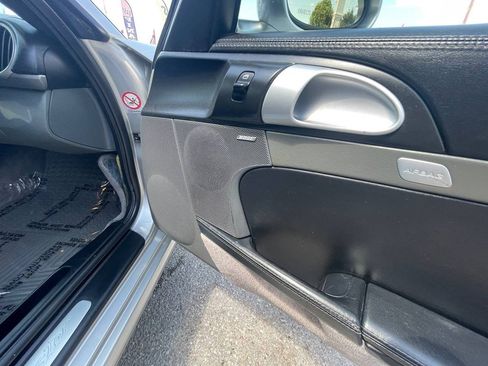 Used 2005 Porsche Boxster image 9