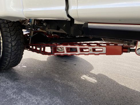 Used 2022 Ford F450 Platinum w/ FX4 Off-Road Package image 18