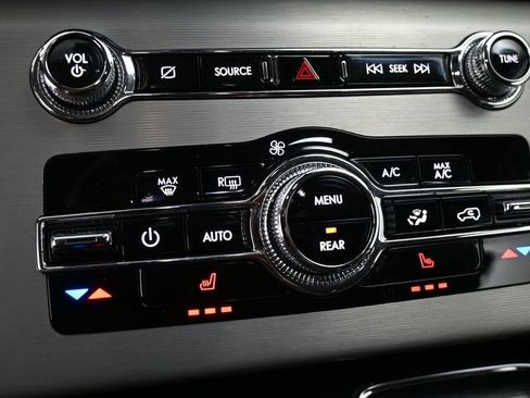 Used 2023 Lincoln Aviator AWD image 36