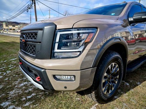 Used 2021 Nissan Titan PRO-4X w/ Pro-4x Convenience Package image 9