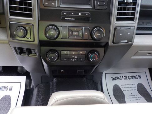 Used 2022 Ford F250 XL w/ Power Equipment Group RWD image 20