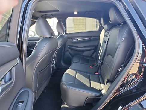 Used 2024 INFINITI QX55 Luxe image 11