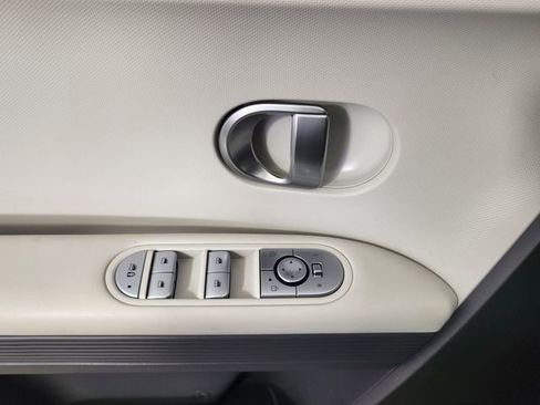 Certified 2024 Hyundai Ioniq 5 SEL image 9