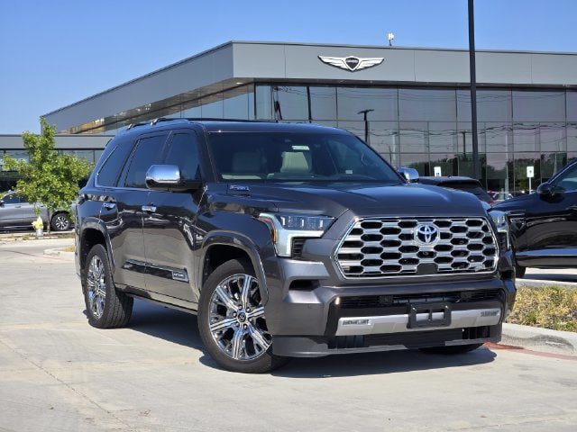 Used 2024 Toyota Sequoia Capstone AWD/4WD image 2