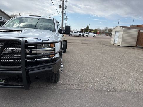 Used 2017 Chevrolet Silverado 3500 W/T image 15
