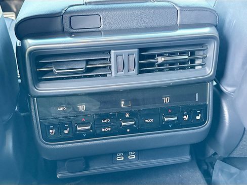 Used 2023 Lexus LX 600 F Sport image 21