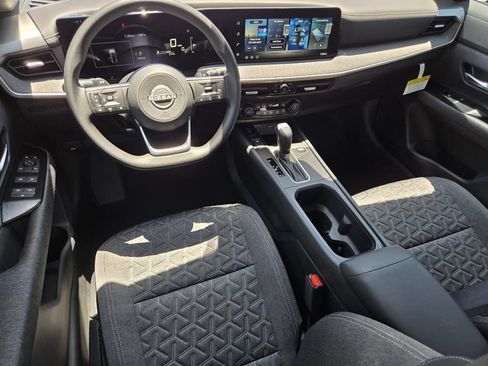 New 2026 Nissan Kicks SV w/ Cold Weather Package FWD image 15