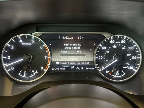 Used 2023 Nissan Rogue S AWD/4WD image 10