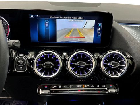 Certified 2025 Mercedes-Benz GLA 250 image 24