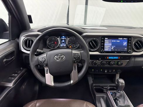 Used 2022 Toyota Tacoma Limited AWD/4WD image 24
