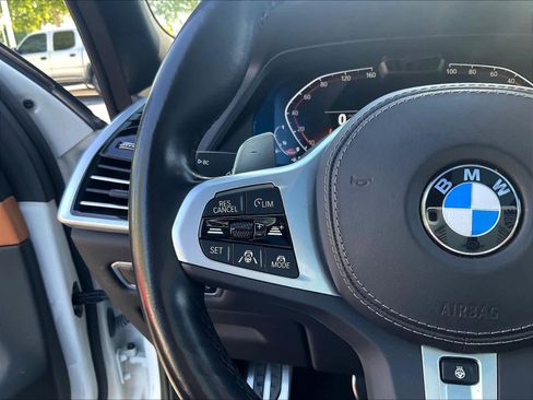 Used 2022 BMW X5 xDrive40i w/ M Sport Package image 19