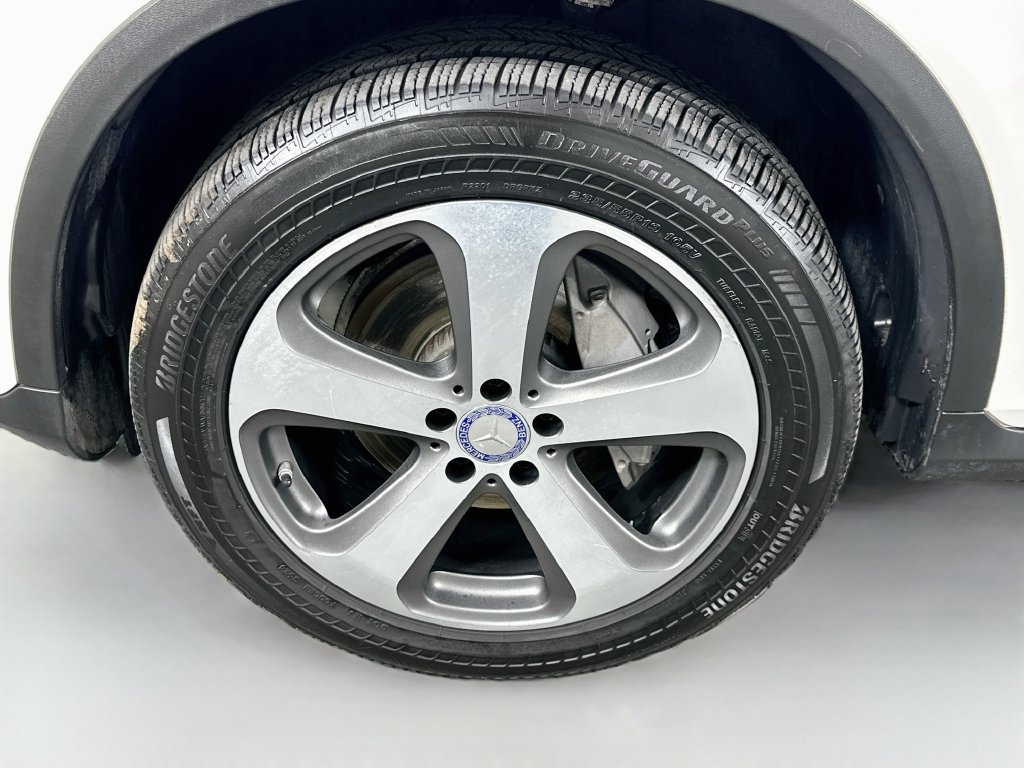 Used 2017 Mercedes-Benz GLC 300 image 32