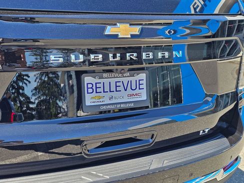 New 2026 Chevrolet Suburban LT w/ Comfort Package AWD/4WD image 15