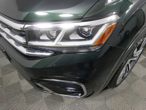 Used 2021 Volkswagen Atlas SEL Premium image 10