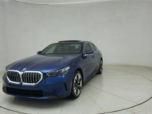 Used 2024 BMW 530i xDrive 530i xDrive w/ Premium Package image 65