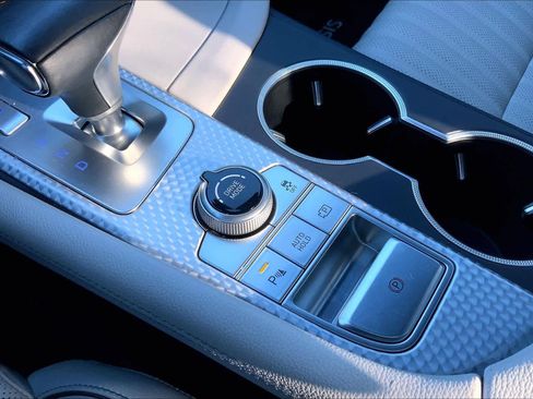 Used 2023 Genesis G70 2.0T w/ Sport Prestige Package image 36