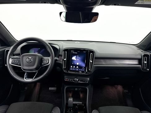 Used 2023 Volvo C40 P8 Recharge Ultimate AWD/4WD image 19