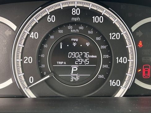 Used 2017 Honda Accord EX image 19