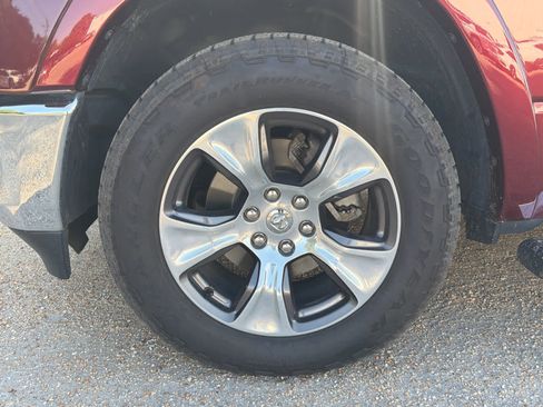 Used 2019 RAM 1500 Laramie image 10