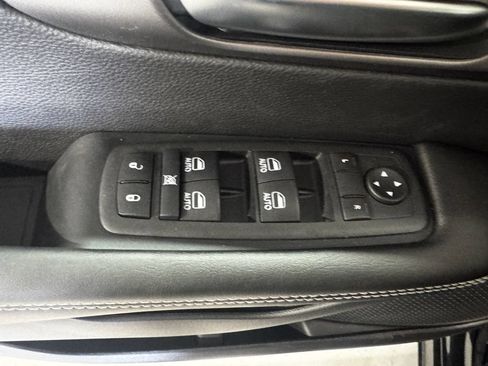 New 2027 Chrysler Pacifica Select w/ Family Tech Group AWD/4WD image 19