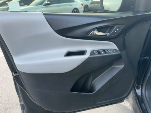 Used 2018 Chevrolet Equinox LS image 14