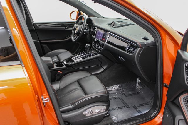 Used 2023 Porsche Macan AWD/4WD image 21