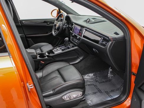 Used 2023 Porsche Macan AWD/4WD image 21