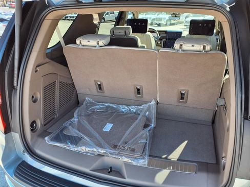 New 2026 GMC Yukon Denali w/ Denali Reserve Package image 24