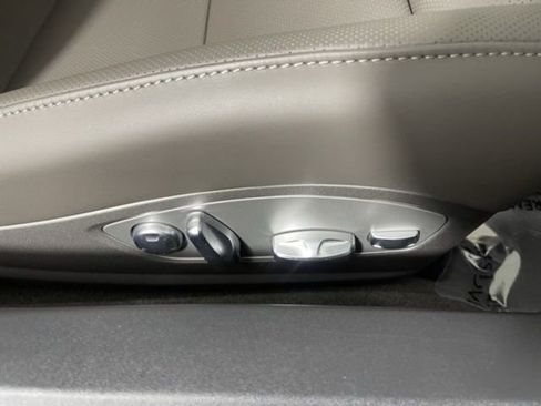 New 2025 Porsche 718 Cayman GTS image 32