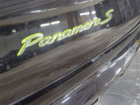 Used 2014 Porsche Panamera S image 31