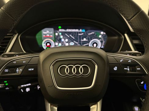 Used 2025 Audi Q5 e Premium Plus w/ Premium Plus Package AWD/4WD image 17