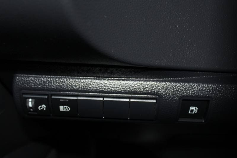 Used 2025 Toyota Corolla LE FWD image 23