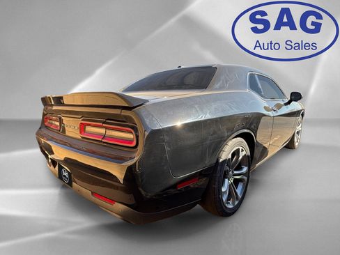 Used 2020 Dodge Challenger R/T RWD image 3