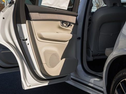 New 2026 Volvo XC90 B6 Ultra w/ Protection Package Premier image 38