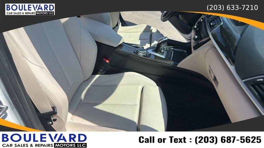 Used 2017 BMW 330i xDrive Sedan AWD/4WD image 40
