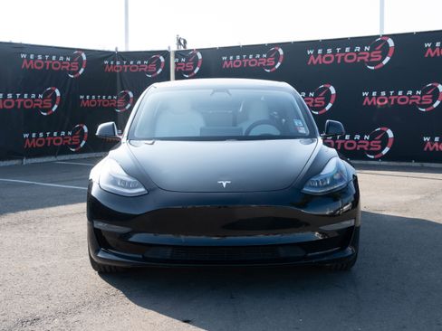 Used 2021 Tesla Model 3 Performance image 2