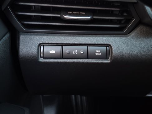 Used 2024 Nissan Altima 2.5 SV image 25