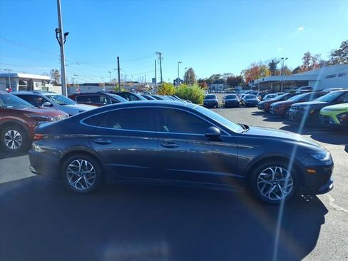 Used 2021 Hyundai Sonata SEL w/ Convenience Package image 6