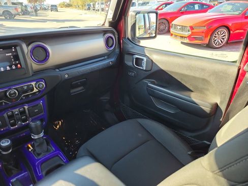Used 2021 Jeep Wrangler Unlimited Sport image 11