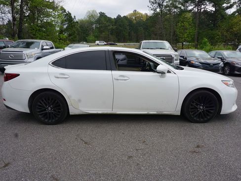 Used 2015 Lexus ES 350 w/ Luxury Package image 22