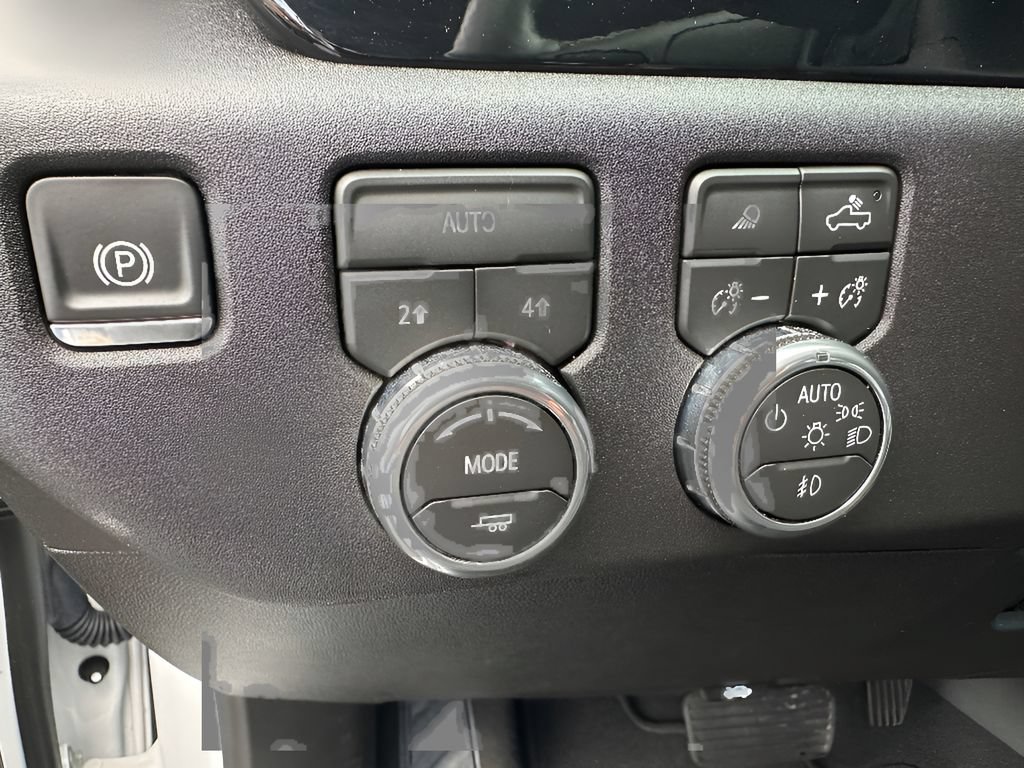 Used 2026 GMC Sierra 1500 SLT AWD/4WD image 22