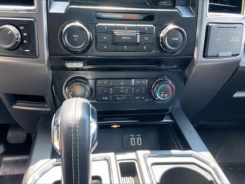 Used 2016 Ford F150 XLT w/ Equipment Group 302A Luxury AWD/4WD image 23