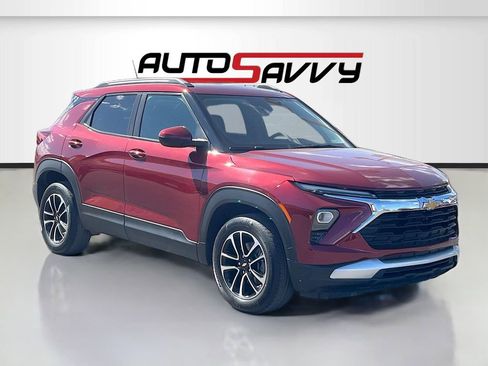 Used 2024 Chevrolet TrailBlazer LT w/ LT Cold Weather Package FWD image 1